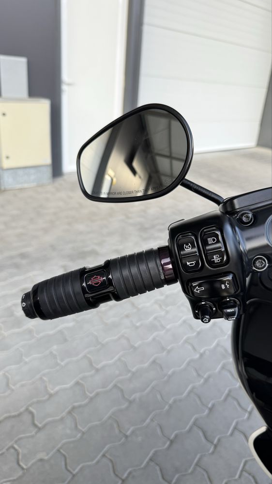 Harley davidson road glide cvo
