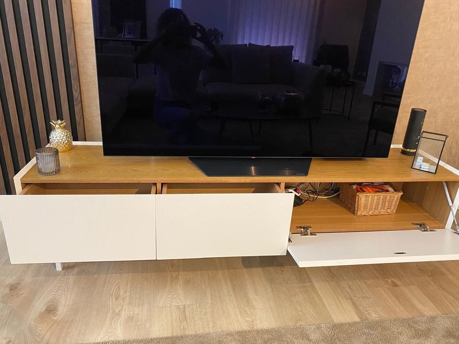 Móvel de TV com design moderno e perfeito para ambientes minimalistas