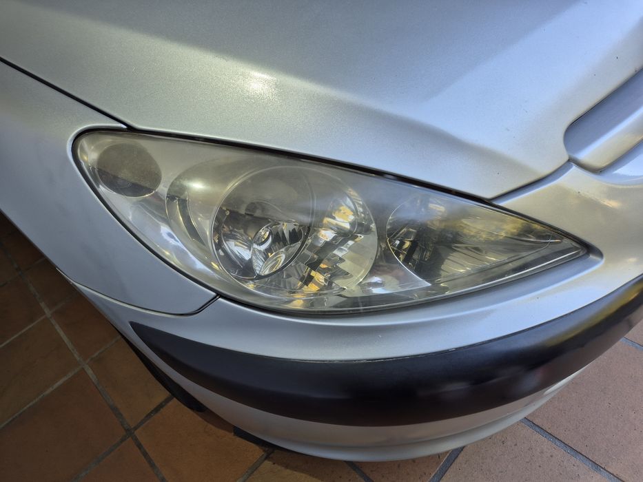 Farol Peugeot 307 1.4 hdi