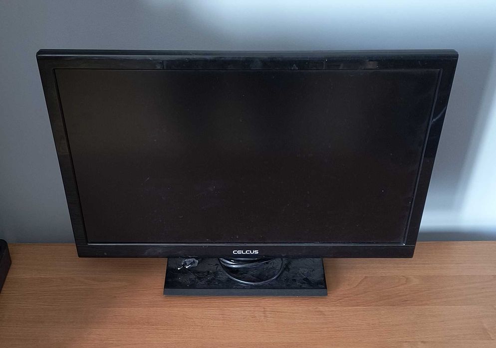 tv telewizor 22 cale Celcus LED22167FHD pilot