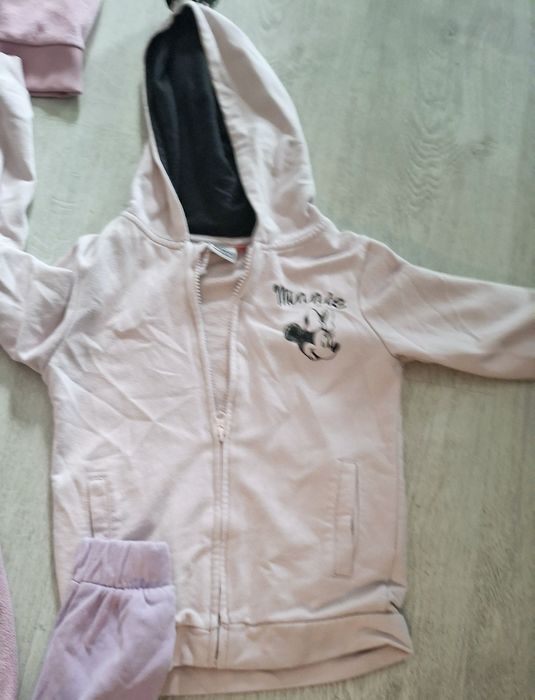 Paka ubrań Disney dla dziewczynki rozm 122/134