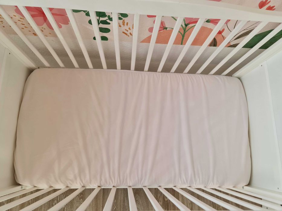 Drewniane lozeczko z gryzakiem Woodies 120×60+ materac, 2 wysokosci