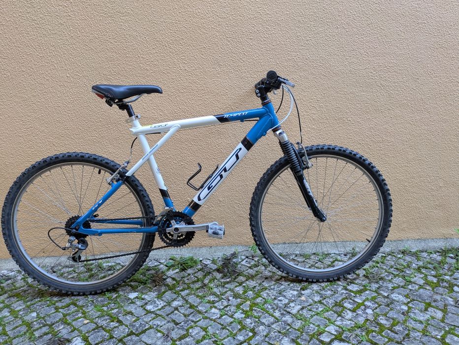 Bicicleta GT Tempest de alumínio 7000