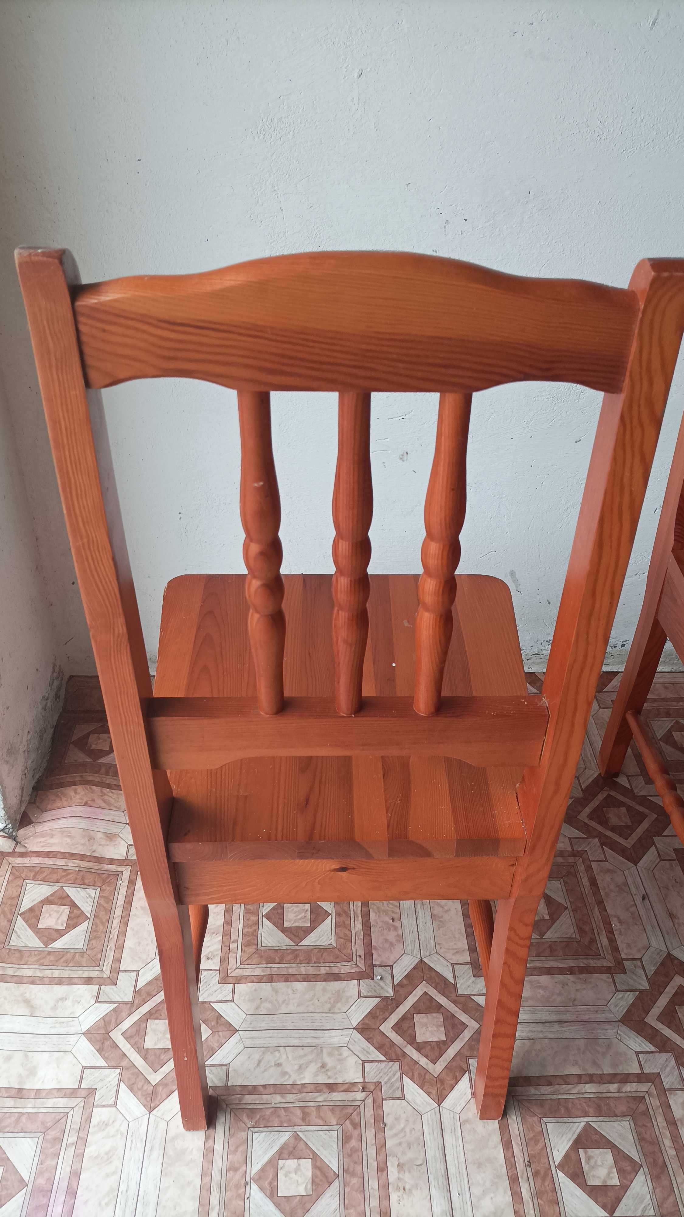 stolik plus 4 krzesła