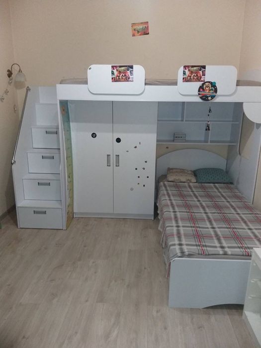 Дитяче ліжко двоповерхове з щафою