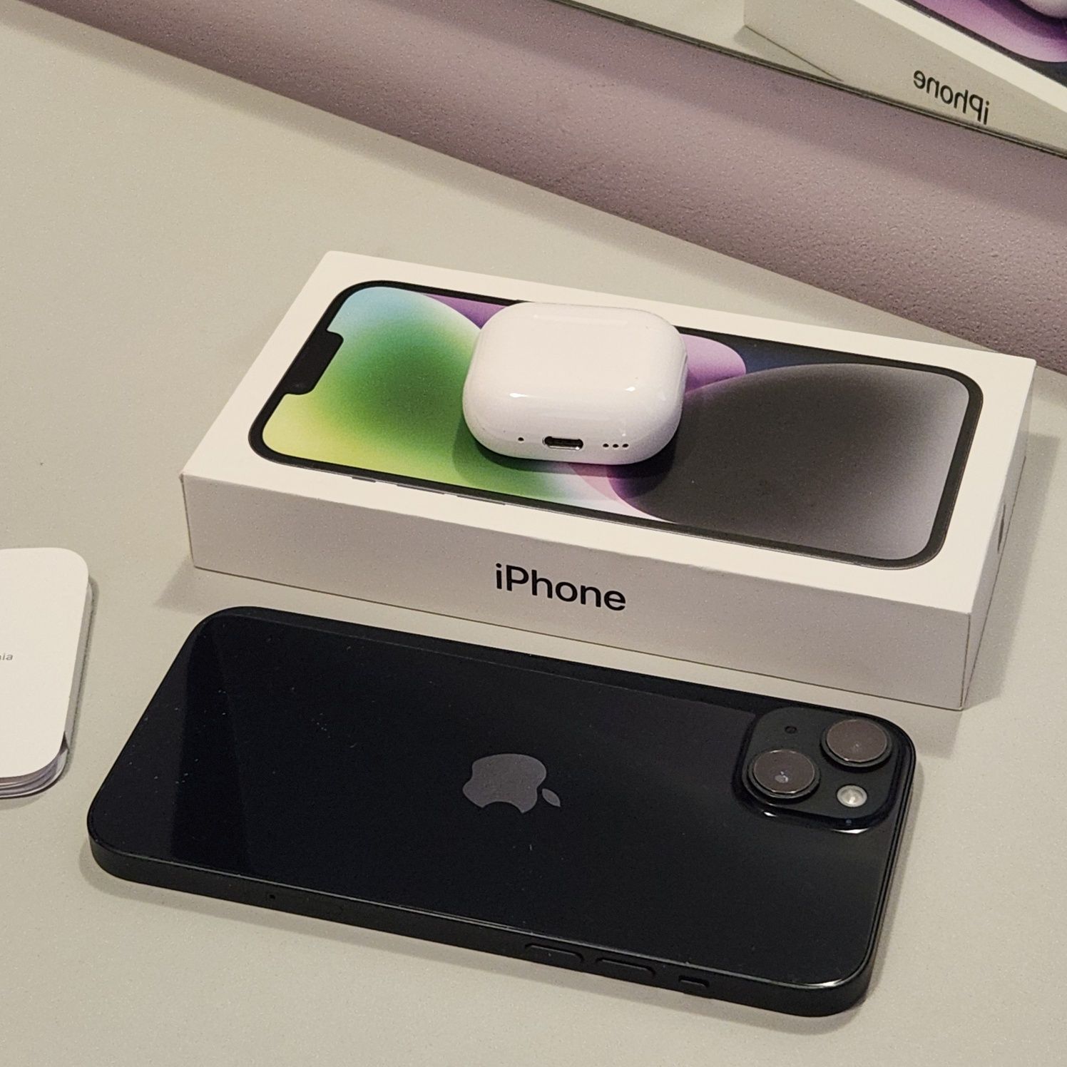 iPhone 14 Plus 256GB + AirPods 4 ANC