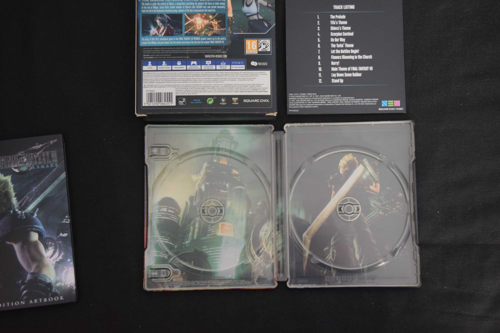 Final Fantasy VII Deluxe Edition PS4 Extras