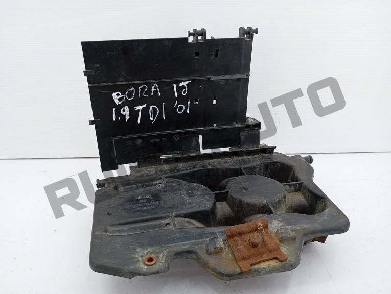 Caixa / Base De Bateria 1j097_1824c Vw Bora (1j) [1998_2013] 1.