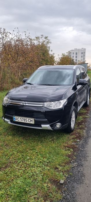 Outlander PHEV, Аутлендер