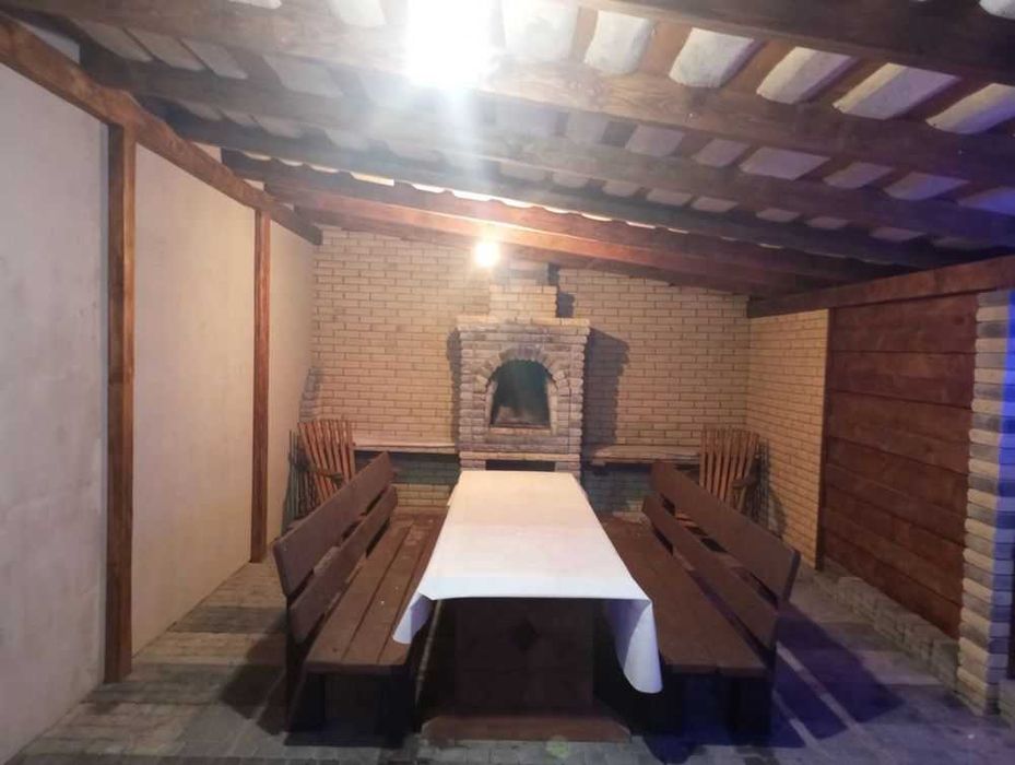 Котедж на. 5 спалень. Басейн. Чан. Тераса.  Вид на гори