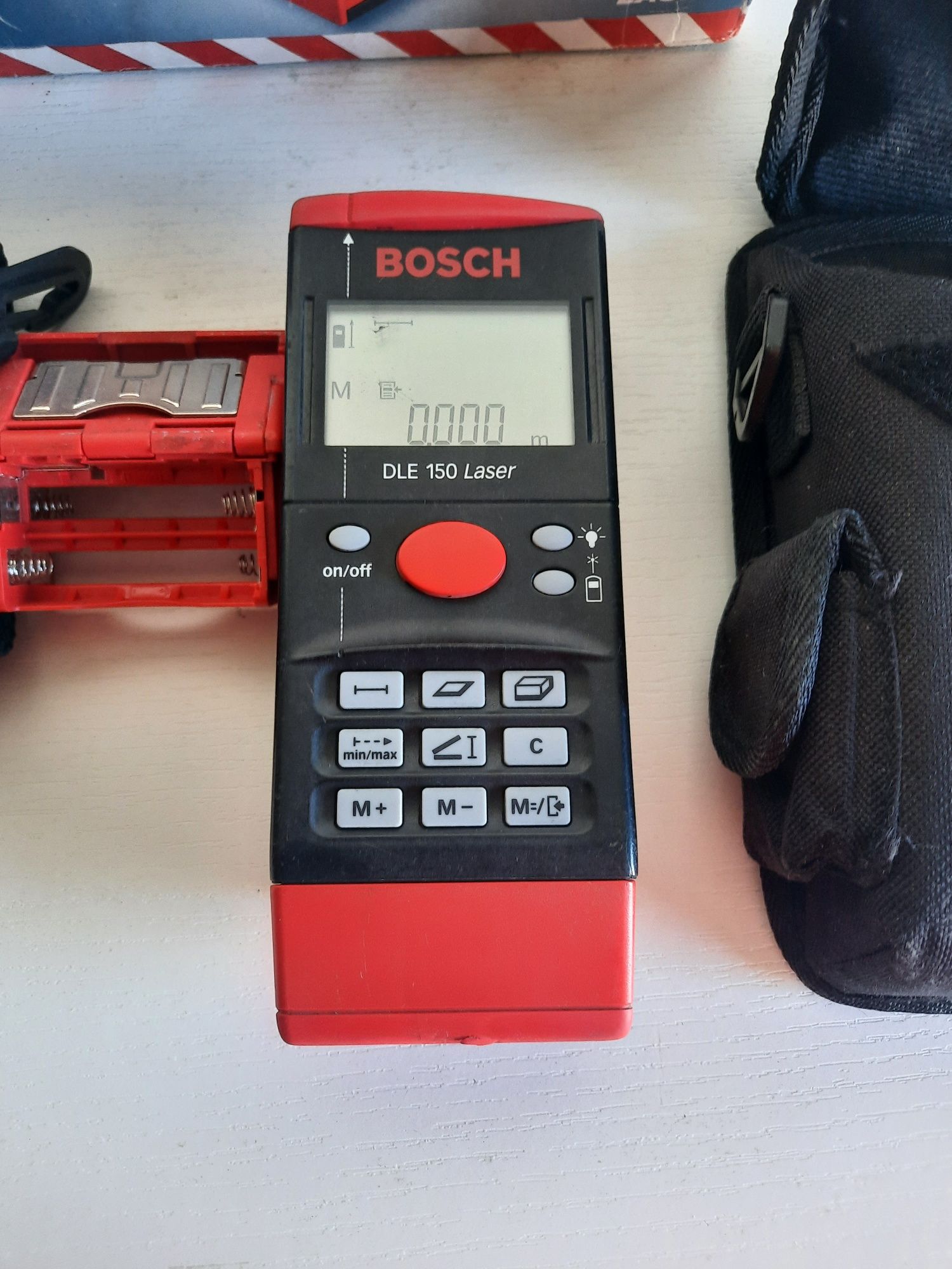 Medidor de laser BOSCH DLE 150  profissional