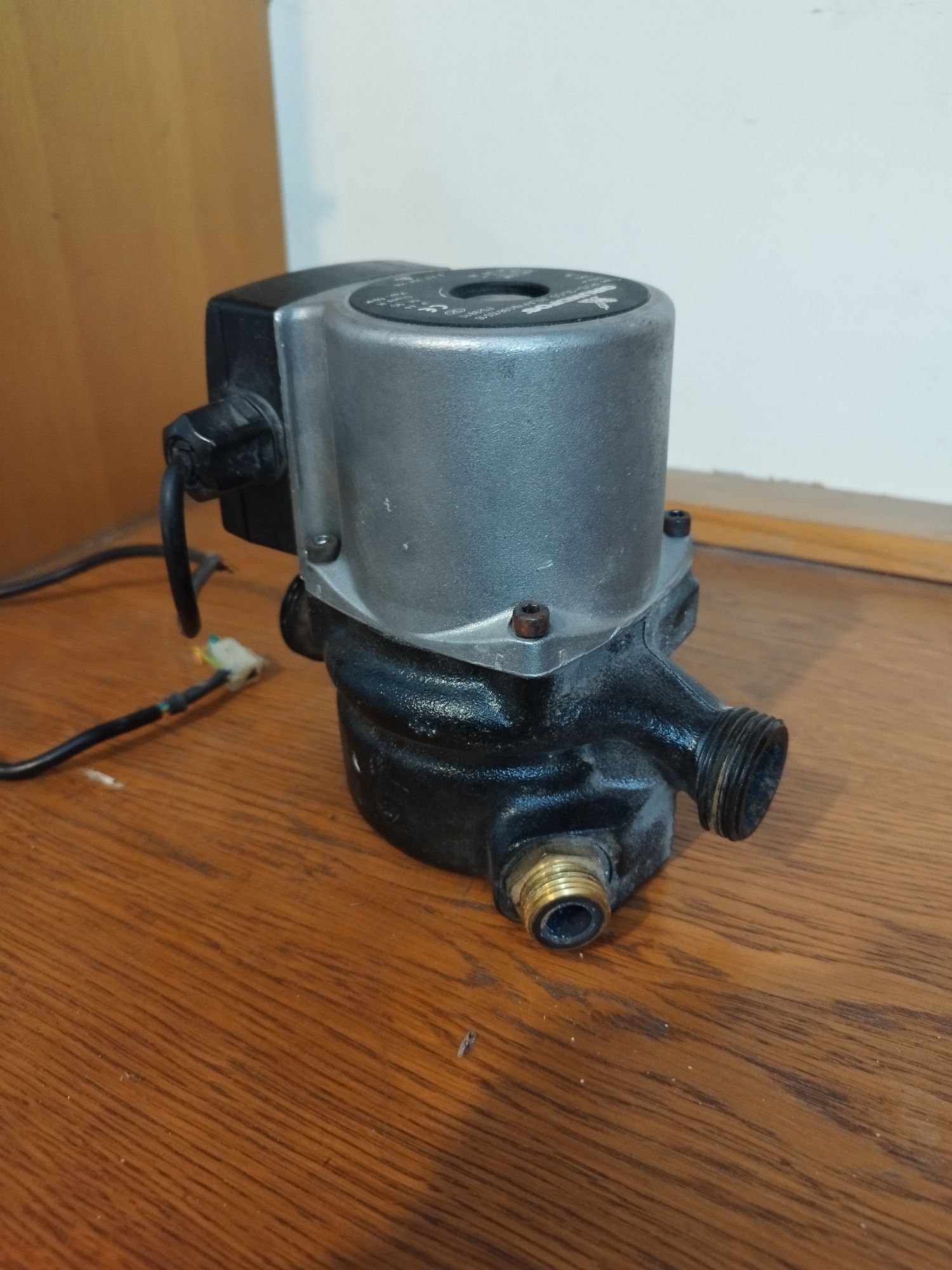 Pompa grundfos z kotła gazowego