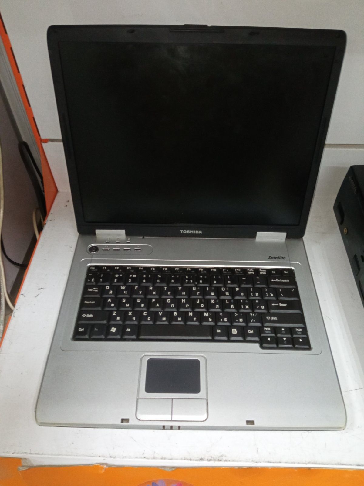 Ноутбук Toshiba satellite