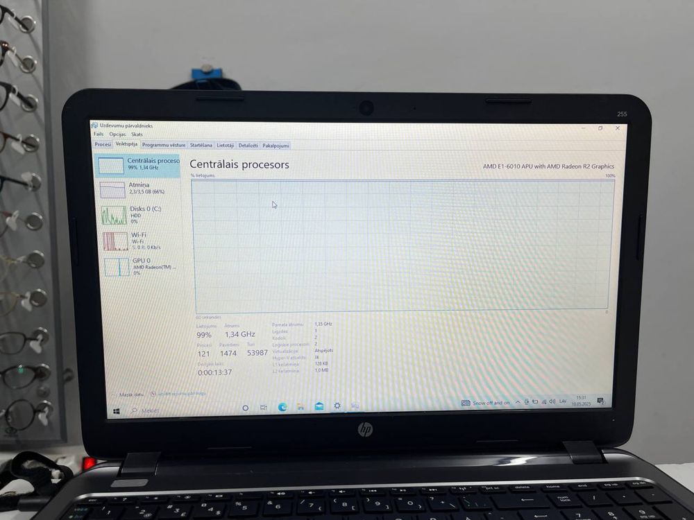 Ноутбук HP 255 G3 AMD E1-6010 Radeon R2
