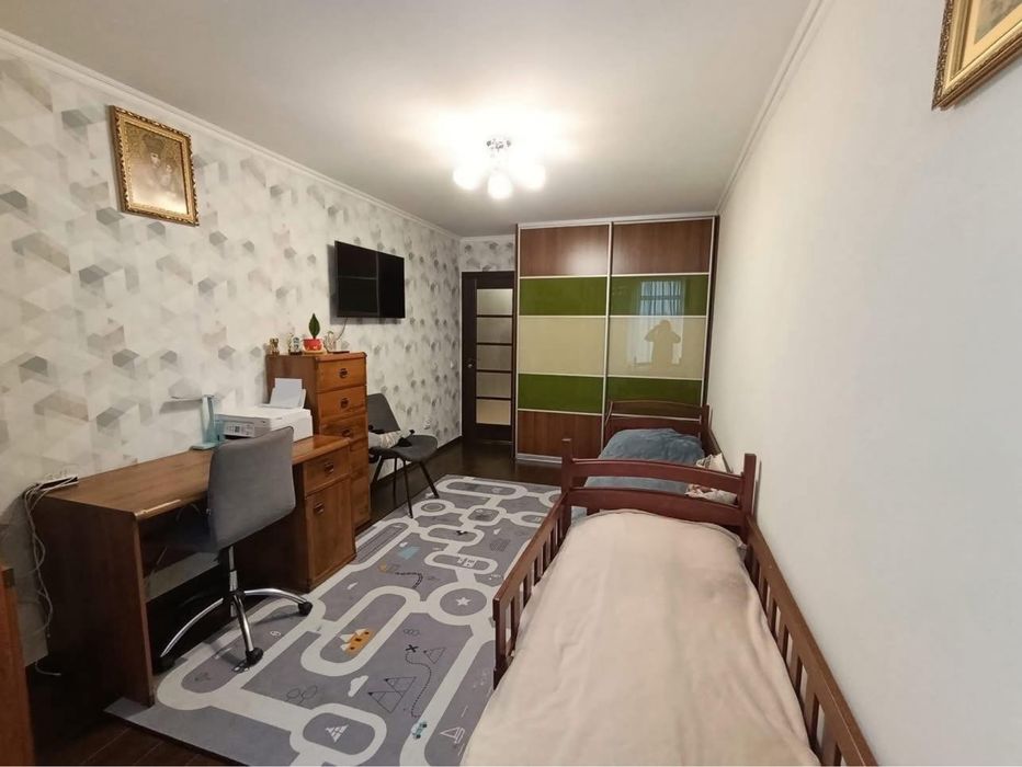 Продається 2км квартира на Дружбі, вул. Лучаківського