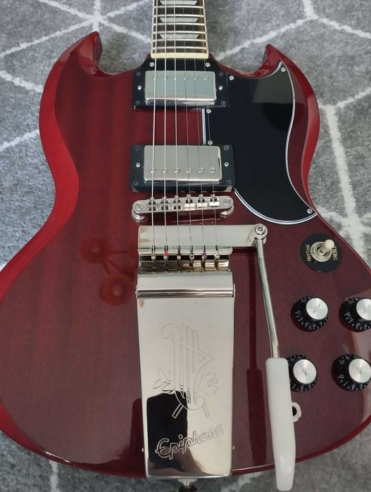 Epiphone SG z Maestro Vibrola