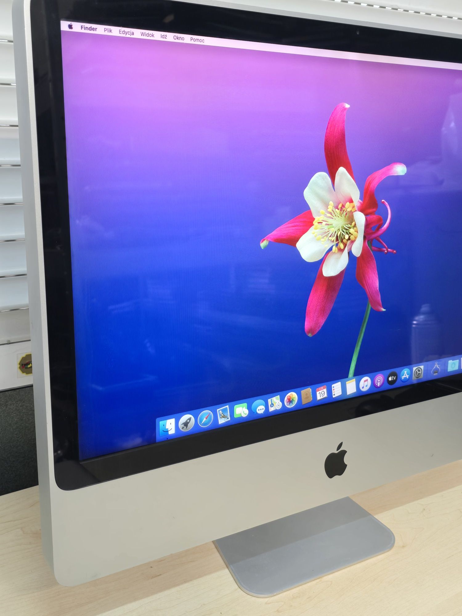 Komputer Stacjonarny z Monitorem Apple iMac 24' 8GB RAM Dysk SSD Catal