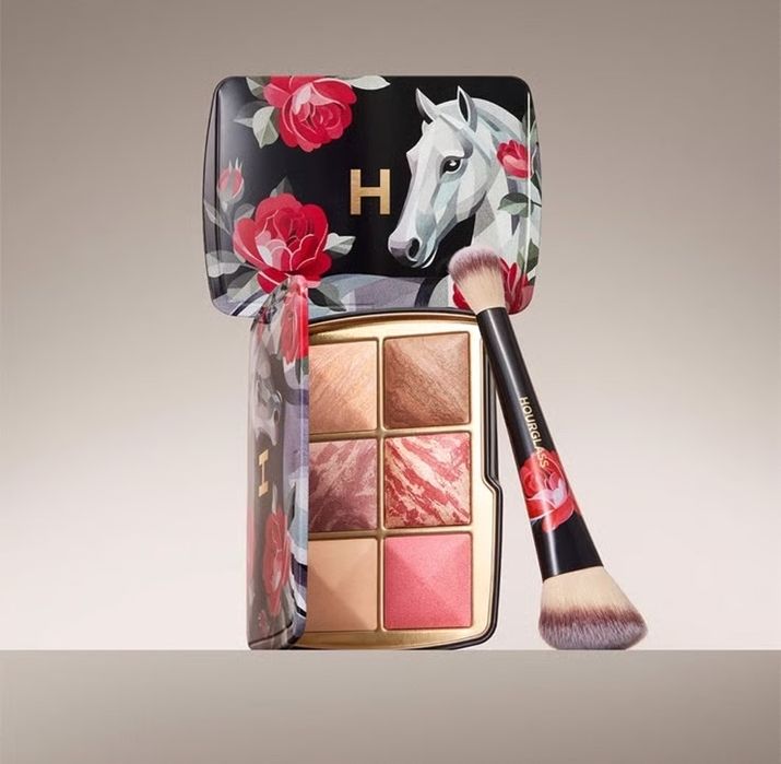 hourglass кінь horse