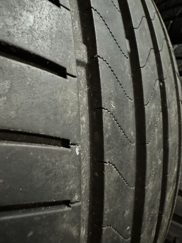 265/45 275/45 r 20 Bridgestone різноширокий