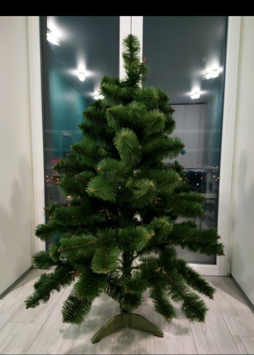 Ёлка искусственная 1.5м и коврик в подарок