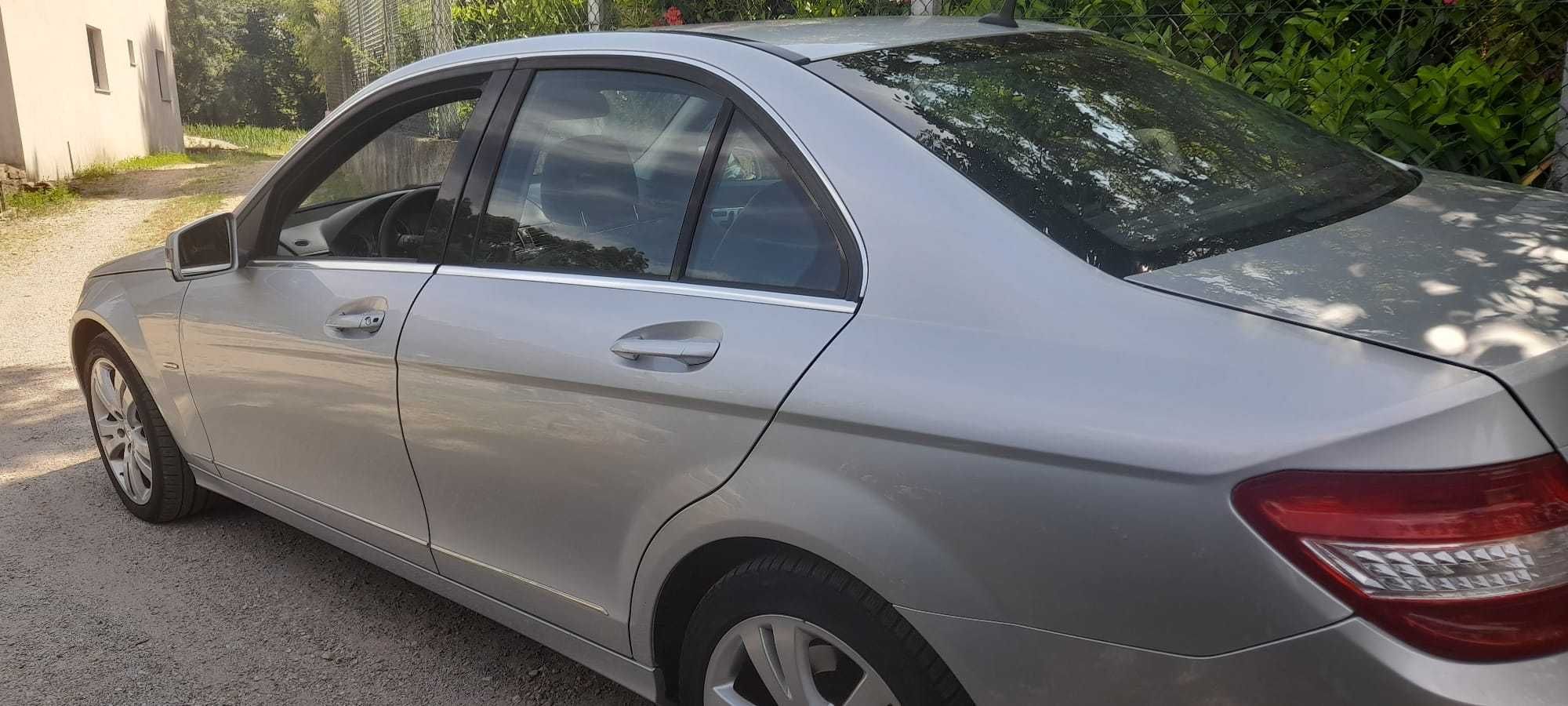Mercedes-Benz c320