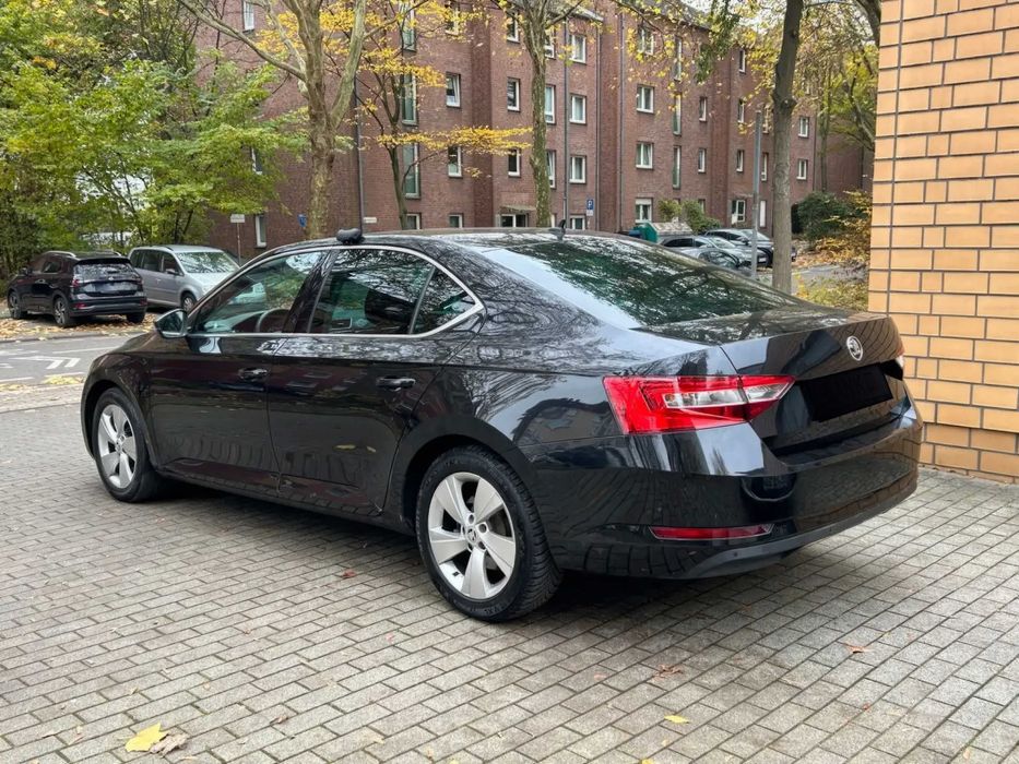 Skoda Superb      2018