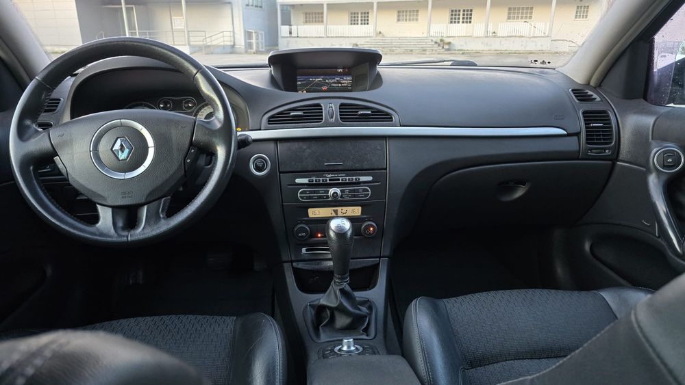 Renault Laguna 2.2 dci Caixa Automática
