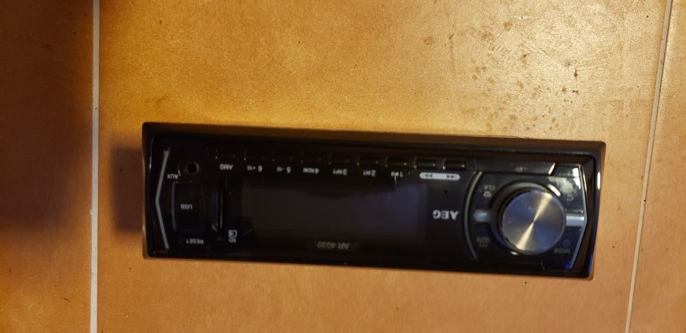 Auto rádio AEG como novo