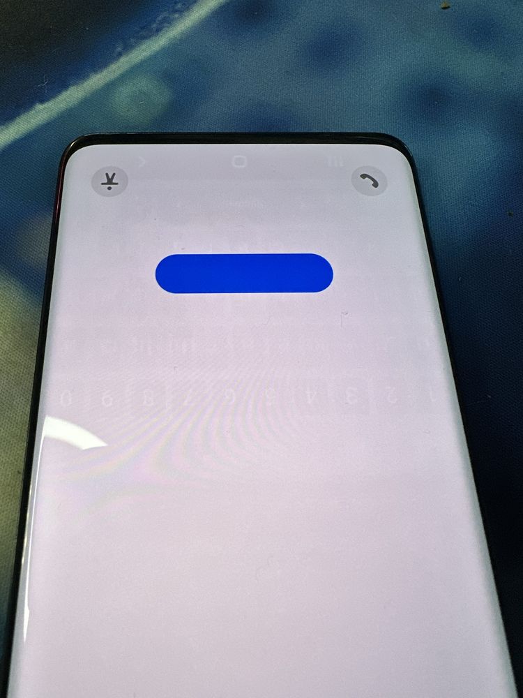 Samsung S20+.