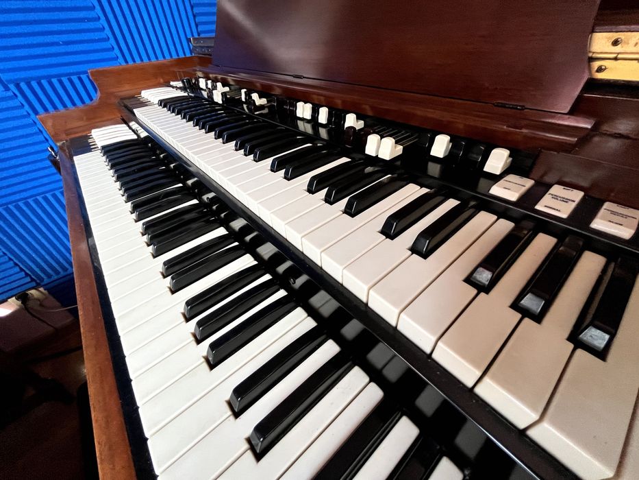Hammond B3 Leslie 145