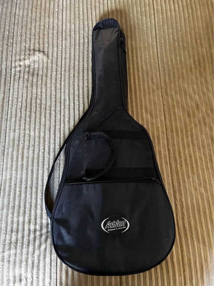 Guitarra Clássica praticamente nova