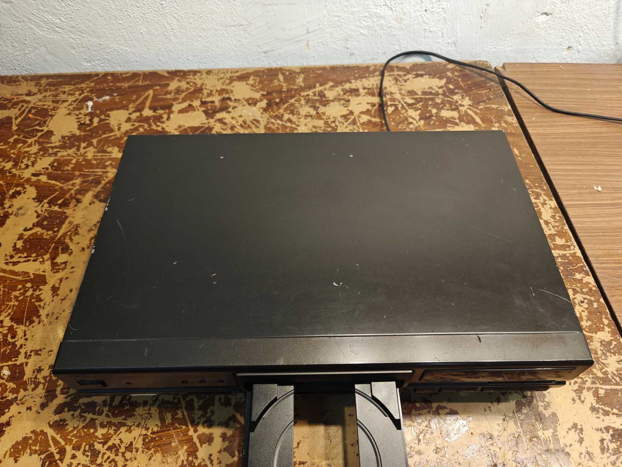 Odtwarzacz CD Technics SL-580A