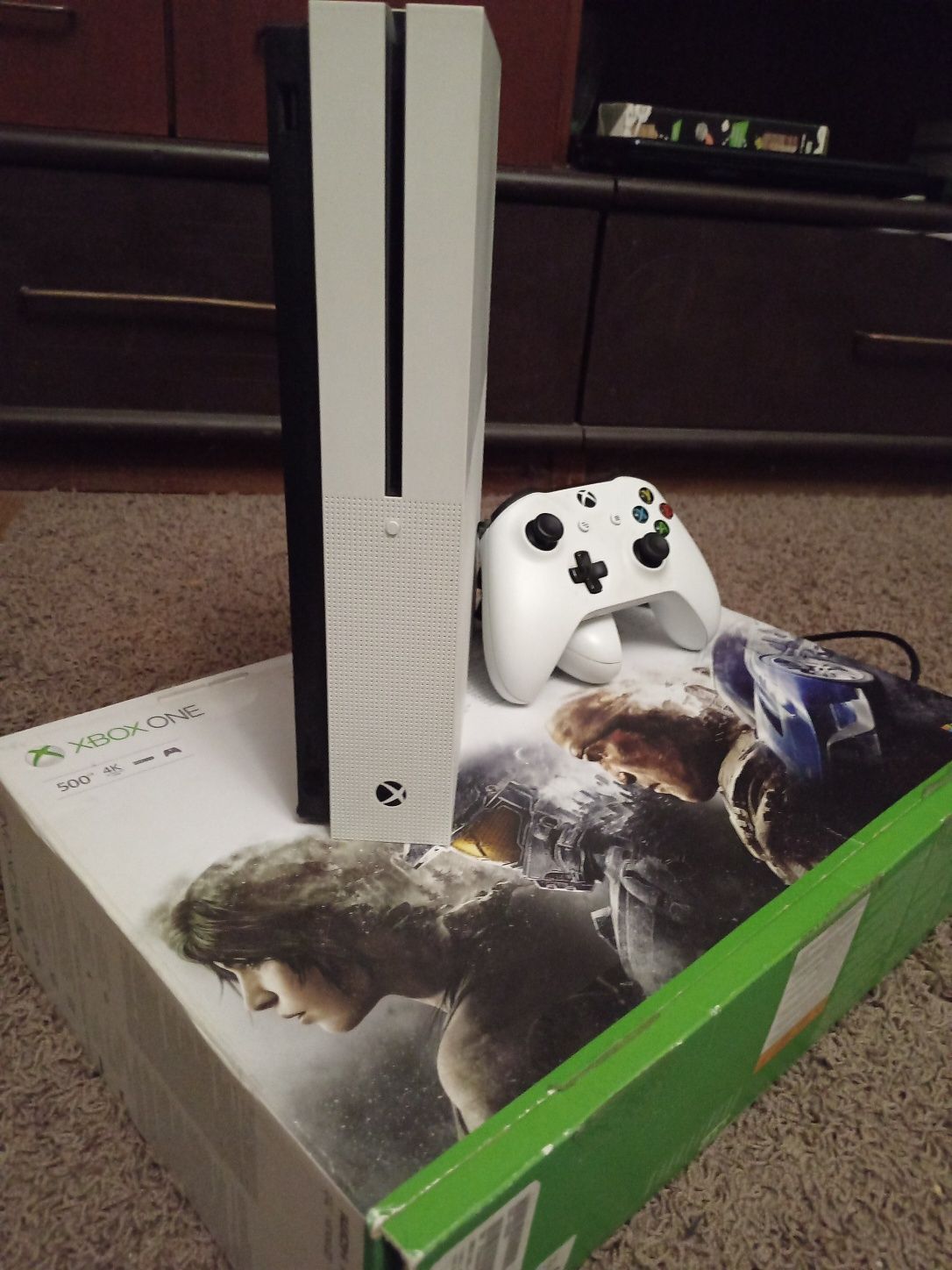 XBOX ONE 500GB в ідеалі.