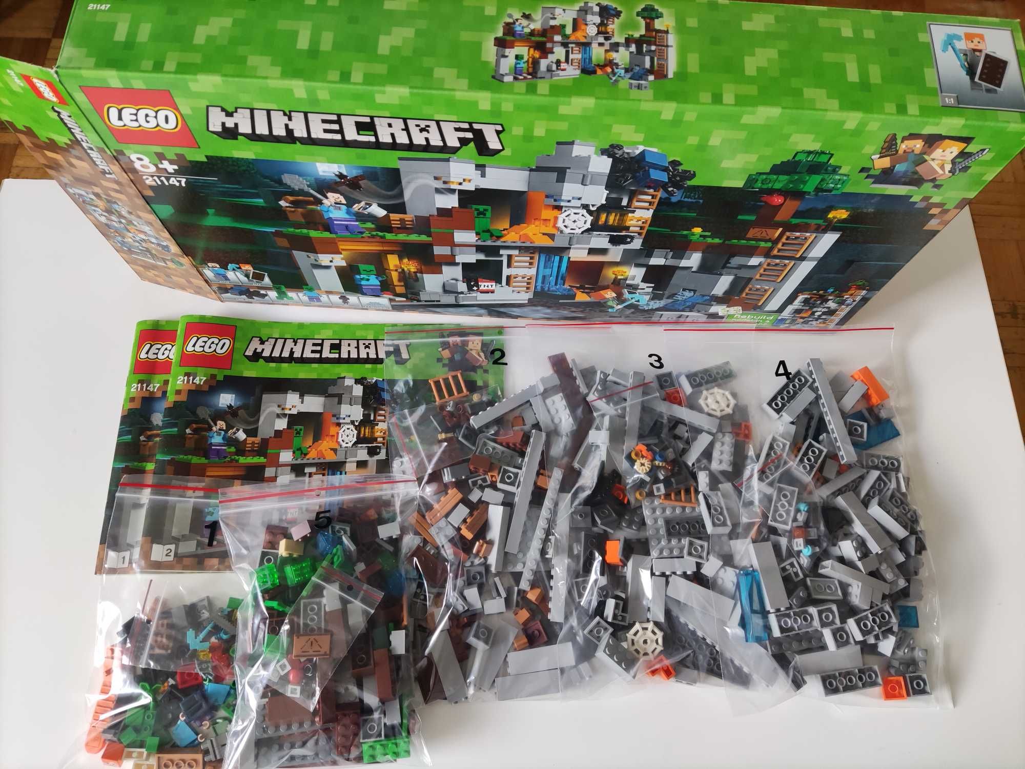 LEGO Minecraft 3 zestawy 21135,21147,21155 i 50 minifigurek