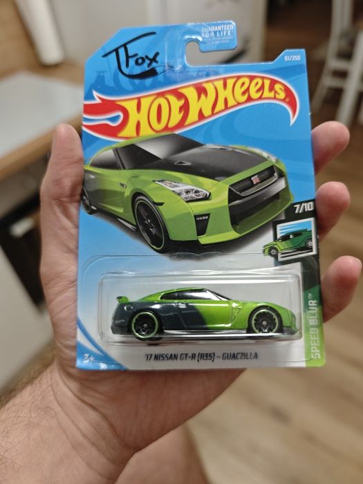Hot wheels '17 Nissan GT-R (r35) - guaczilla speed blur 7/10 rok 2017