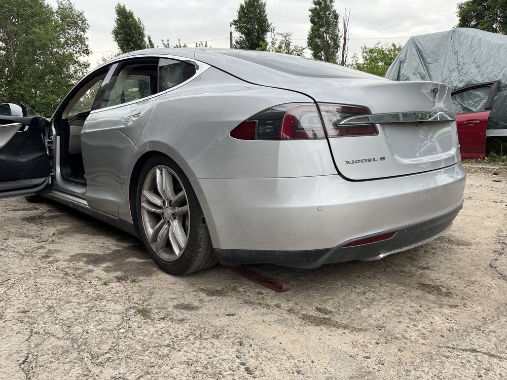Разборка tesla model S,розбірка тесла модел С,розборка tesla MS