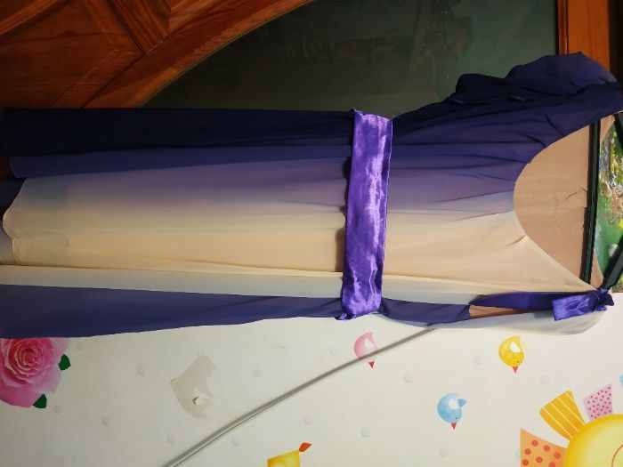 Продам платье вечернее (выпускной) р. 48-50