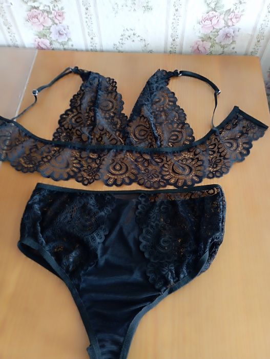 Кружевное нижнее белье