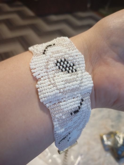 Вироби з бісеру . Гердани, браслети, квіти