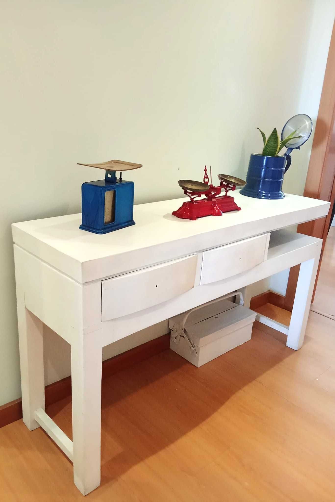 Móvel de entrada pintado de Branco