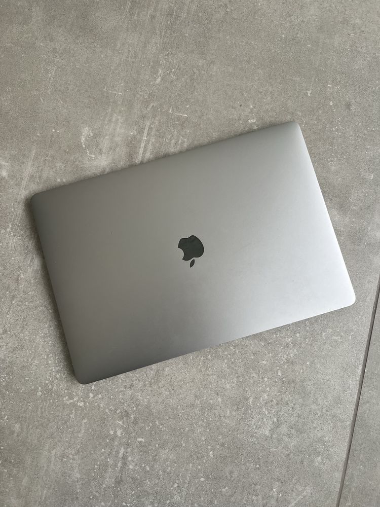 MacBook Pro 16" (2019) i7 2.6 GHz | 16GB | 1TB