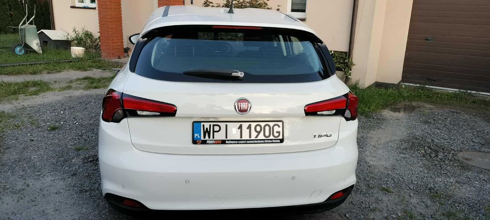 Fiat tipo 2017 biały mały przebieg