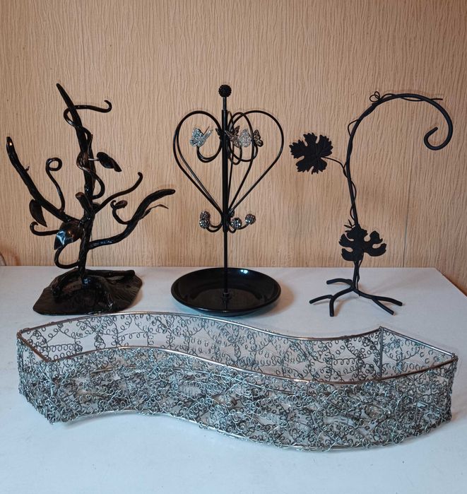 Подставка для украшений бижутерии и ключей