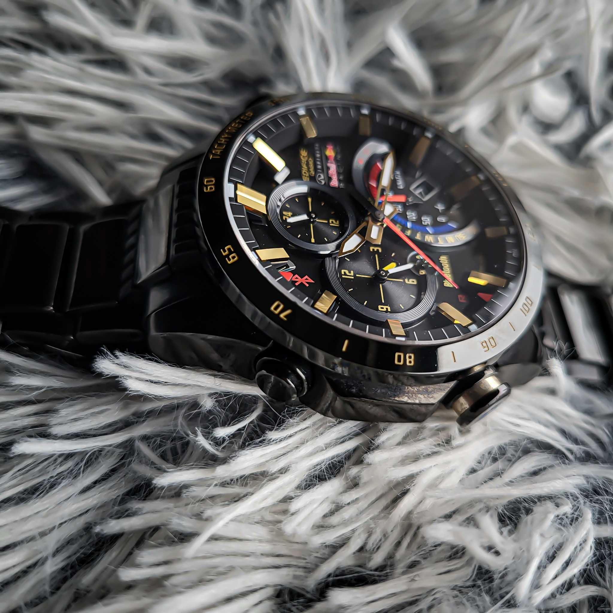 Zegarek Casio Edifice Red Bull Racing EQB-500RBK-1AER