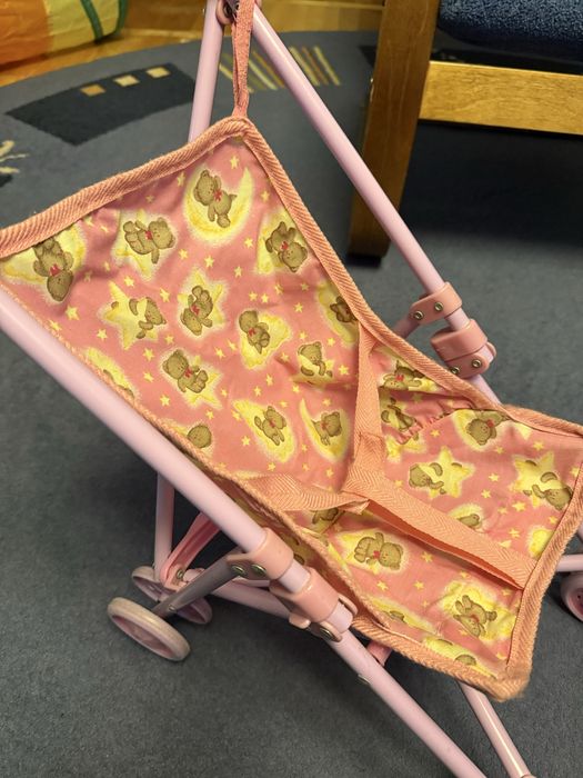 Лялькова каляска