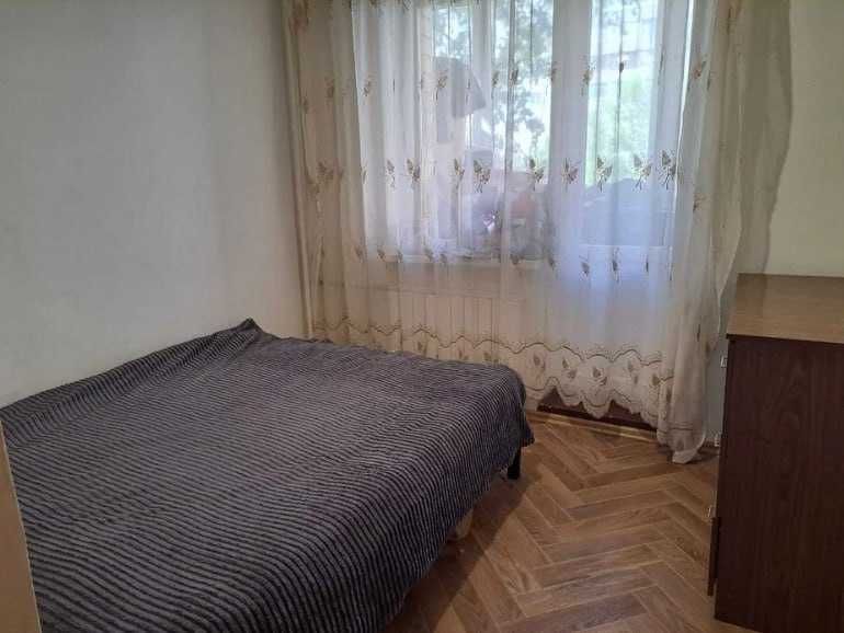 Продаж 3-к квартири вул. Реміснича