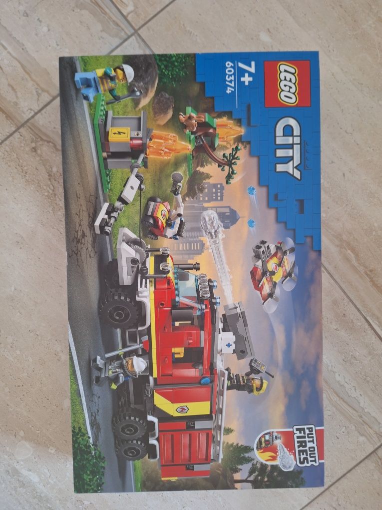 Zestaw LEGO City 60374 Terenowy pojazd straży pożarnej nowy nieuzywany