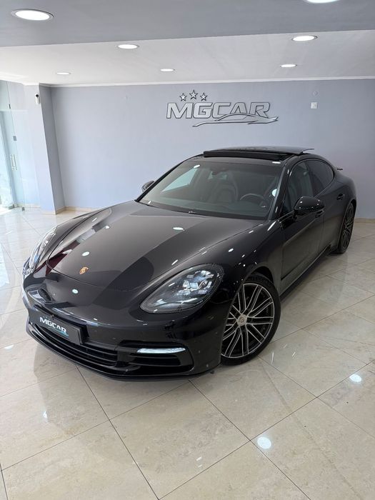 Porsche Panamera 4