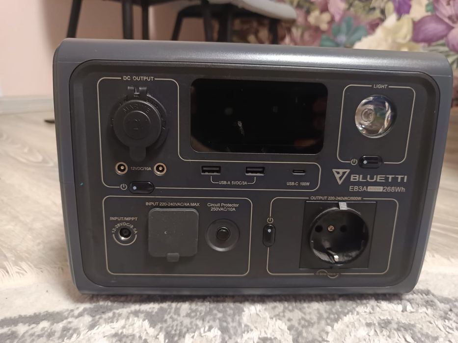 Зарядна станція Bluetti EB3A