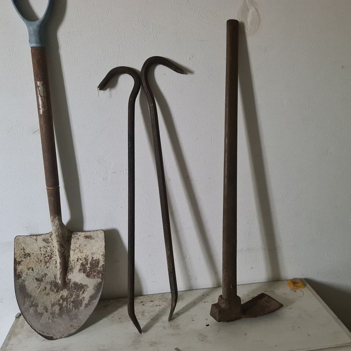 Lote de máquinas de construção e ferramentas